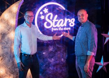 Rossman, Stars.Space i Tik-Tok łączą siły. Wkrótce na półkach drogerii pojawi się nowa marka