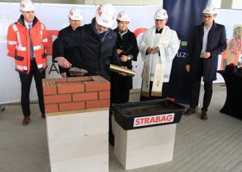 Wmurowanie kamienia węgielnego pod centrum Karuzela w Puławach