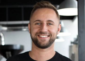 „Peelingi kawowe to był strzał w dziesiątkę” – mówi Łukasz Kaliciński, the White Bear Coffee