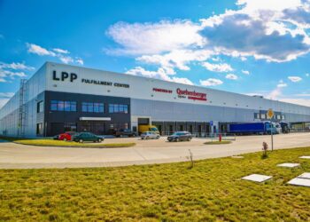Nowoczesny magazyn LPP: firma wprowadza system automatycznego sortowania