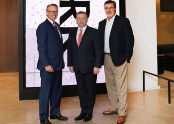 Newmark nawiązuje współpracę z zespołem ekspertów Cresa Polska