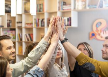 Glosel płatne staże