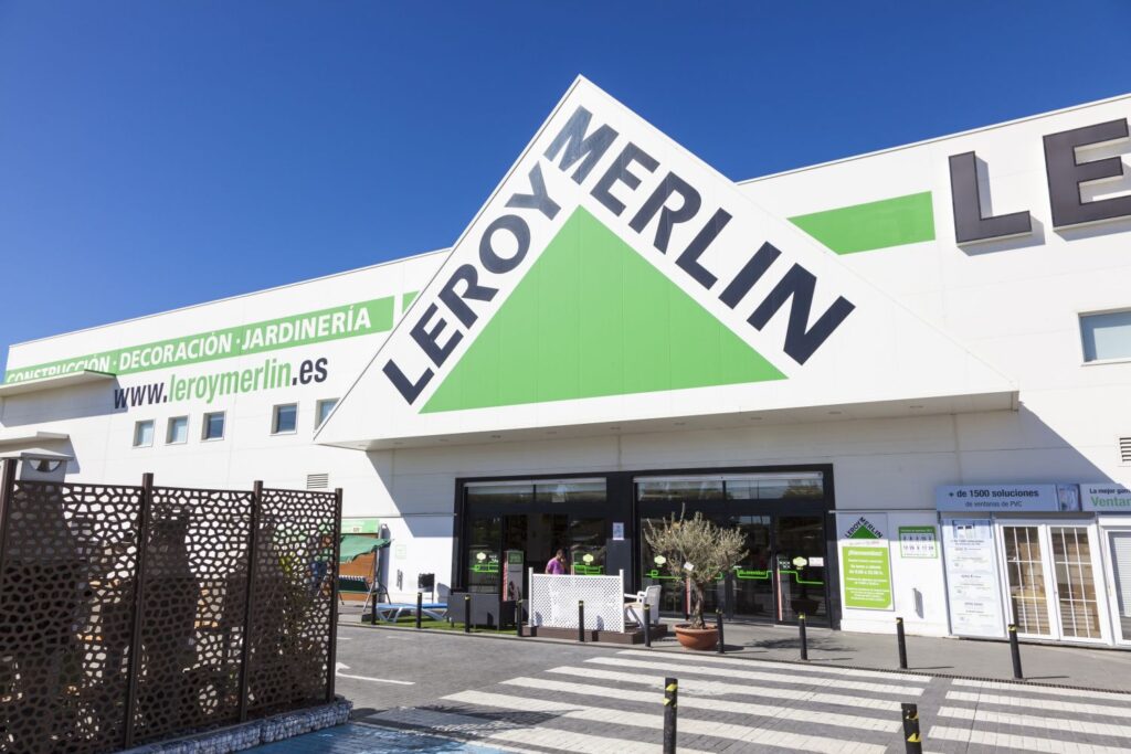 Bojkot Leroy Merlin, Internauci bojkotują marki, które pozostały w Rosji, wejście do sklepu