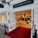 Tommy Hilfiger w Designer Outlet Warszawa, wejście do lokalu