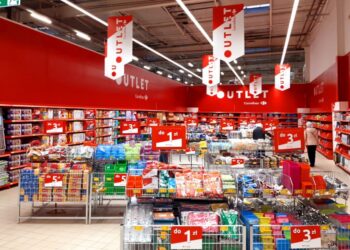 Carrefour inwestuje w outlety i w 2 miesiące otwiera kolejnych 60 stref wyprzedażowych w Polsce