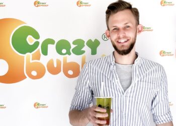 „Branża herbaty bąbelkowej jest obecnie bardzo dochodowym biznesem” – mówi Jakub Woźniczka, Crazy Bubble