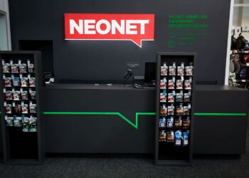 NEONET otworzył nowy sklep w Jabłonnie i relokował salon w Jastrzębiu-Zdrój